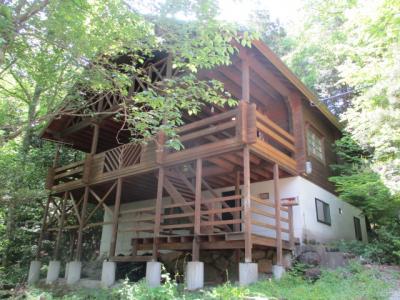 23-year-old authentic log house! Excellent condition, highly recommended property!