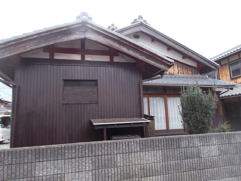 1970s wood house in Shiga