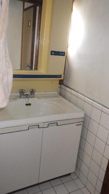 1960s wood house, 2-min walk to station, Nagasaki