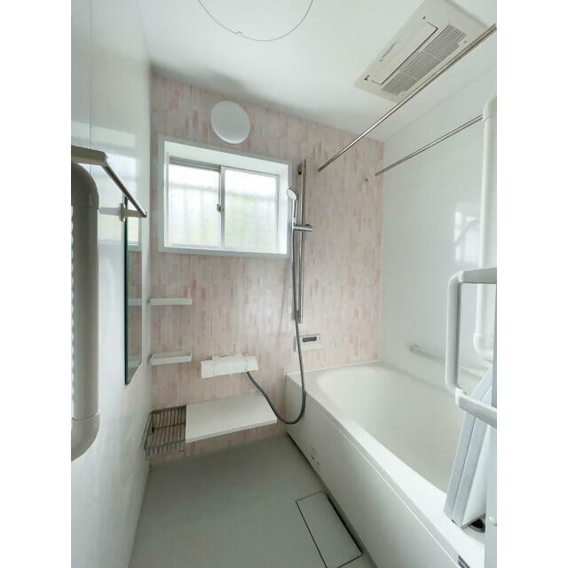 1970s wood house, 14-min walk to station, Mie