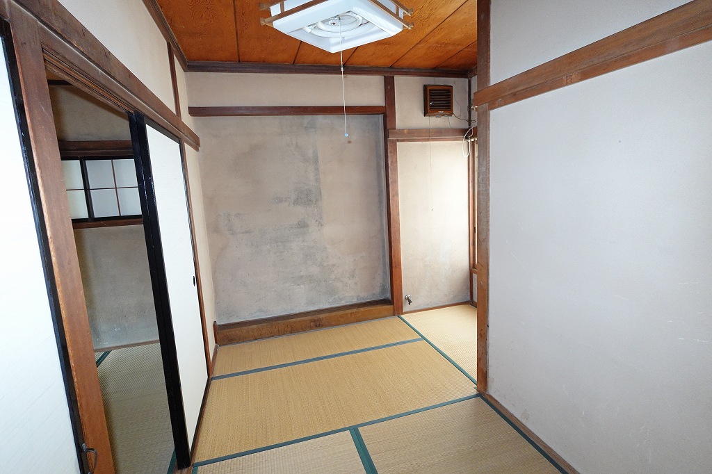 1960s wood house, 4-min walk to station, Nagano