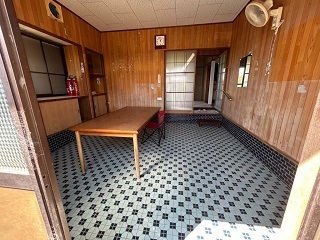 1980s house in Sueyoshi, Soo, farmland, approval needed