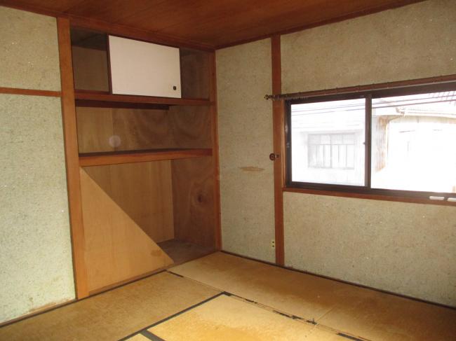 1970s wood house, 15-min walk to station, Okayama