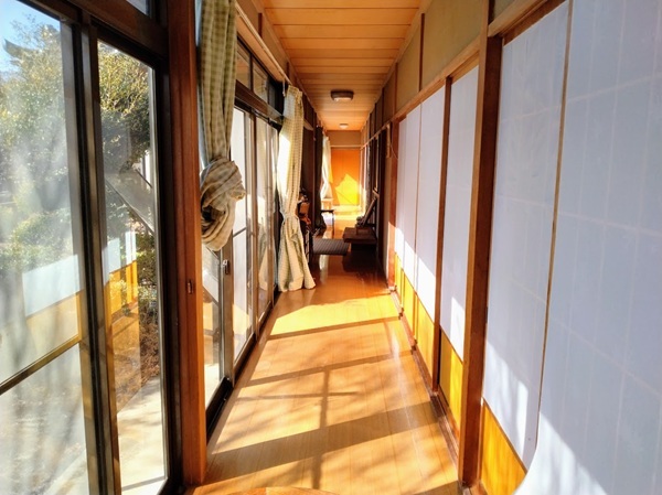 1990s wood house on a large plot in Yamanashi