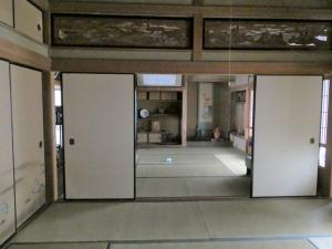 1970s wood house, 20-min walk to station, Shimane