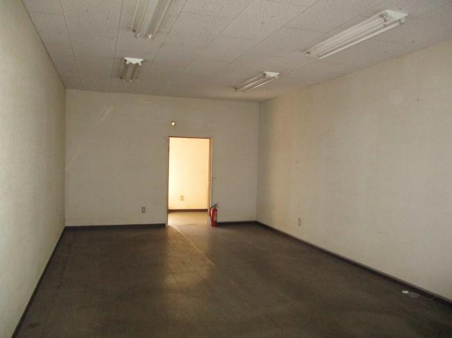 1990s wood house, 3-min walk to station, Okayama