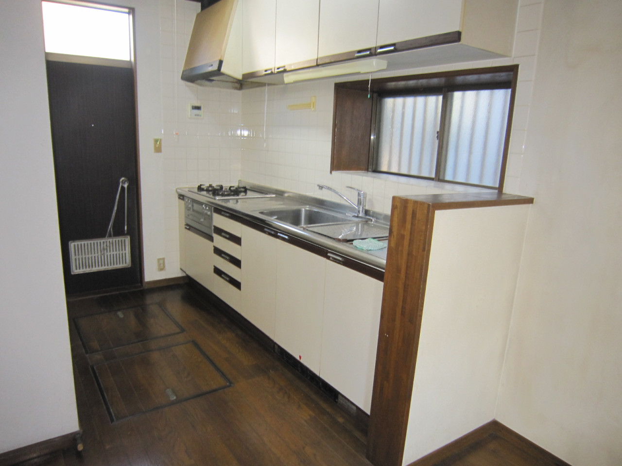1980s wood house, 16-min walk to station, Nogi, Tochigi