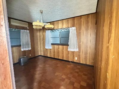 1970s wood house, 12-min walk to station, Hyogo