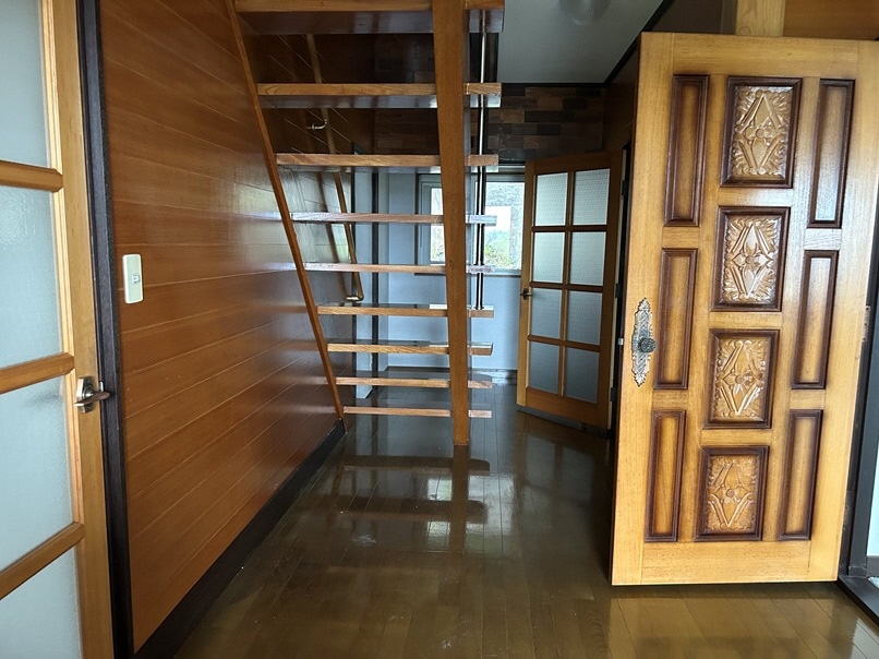 1970s wood house in Aomori