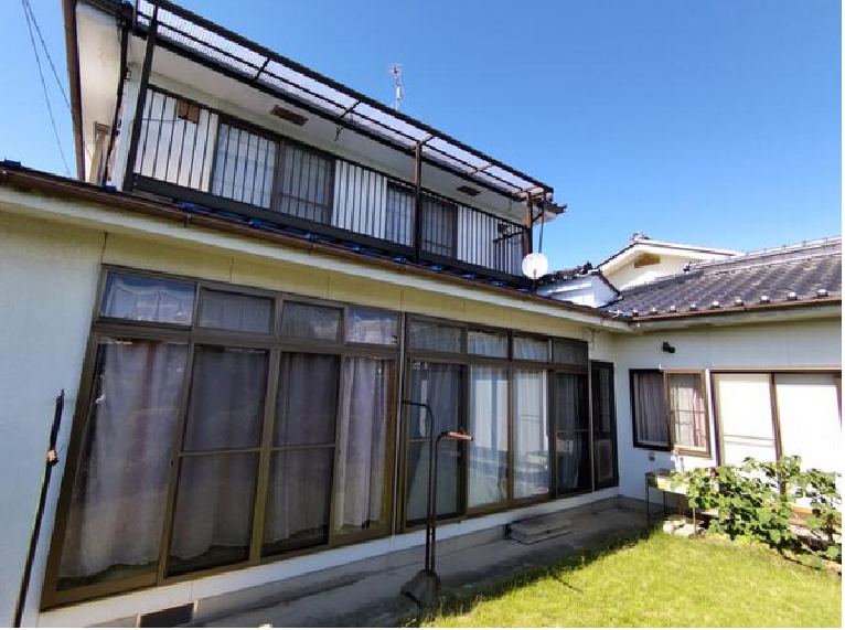 1980s wood house, 13-min walk to station, Nagano