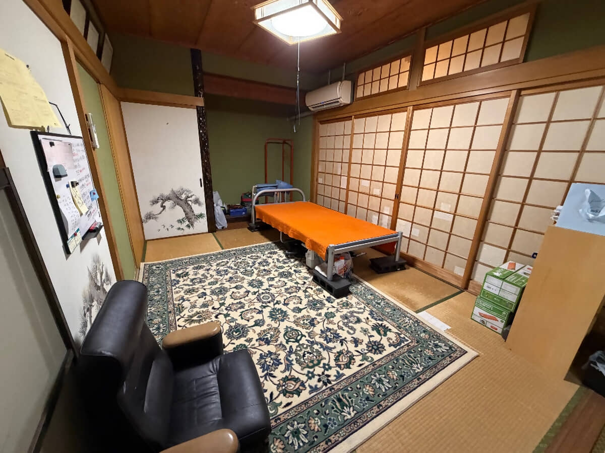 1980s wood house in Hiroshima