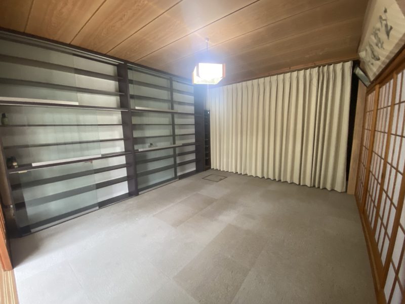 1960s wood house on a large plot in Iwate