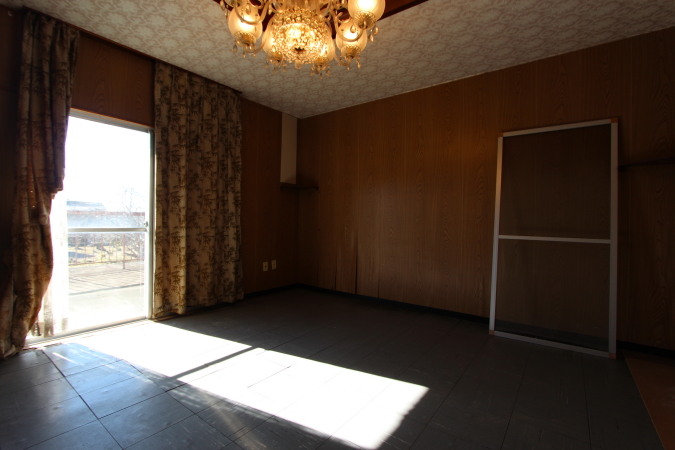 1960s wood house, 16-min walk to station, Gifu