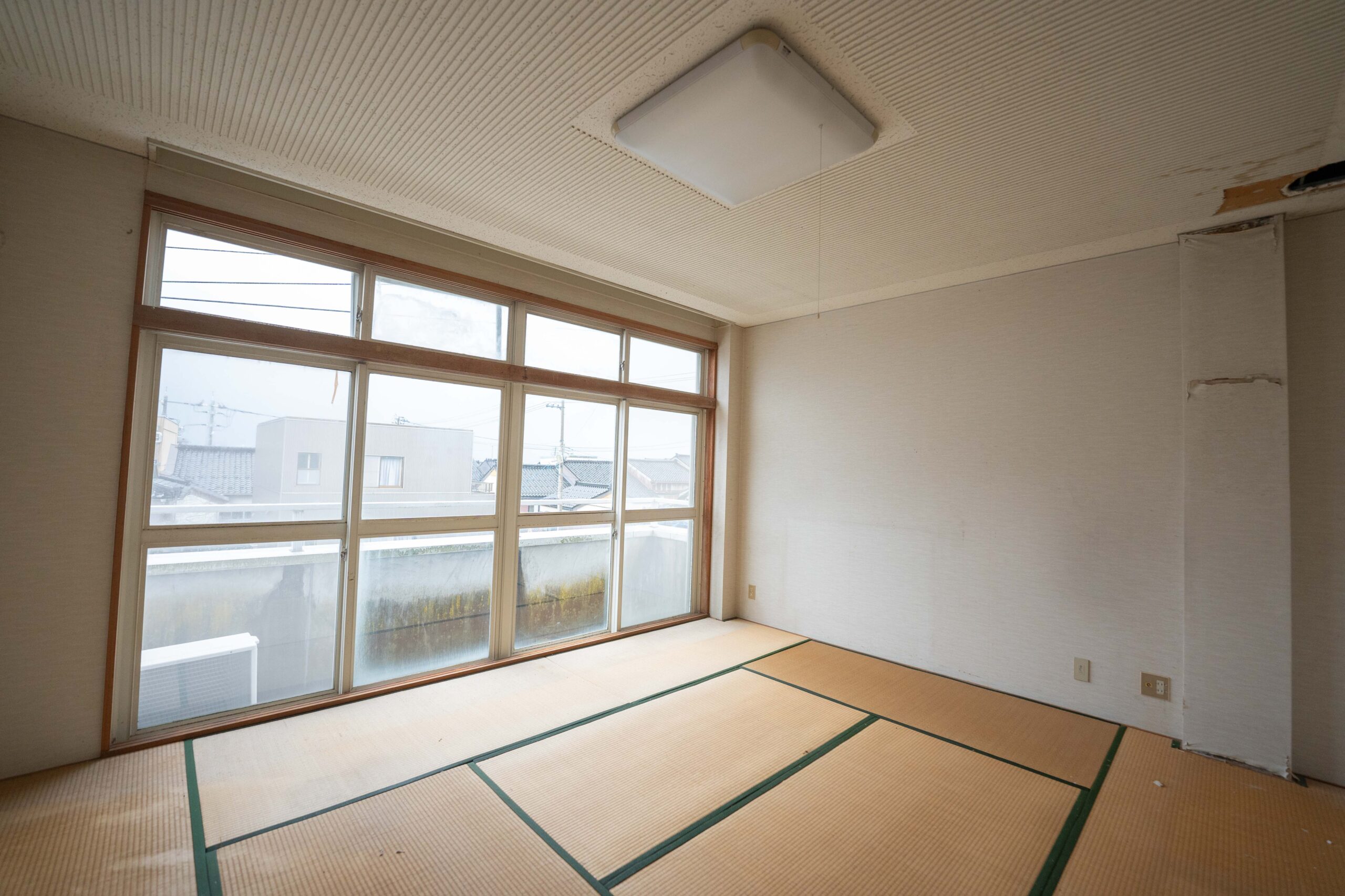 Steel-frame house in Himi