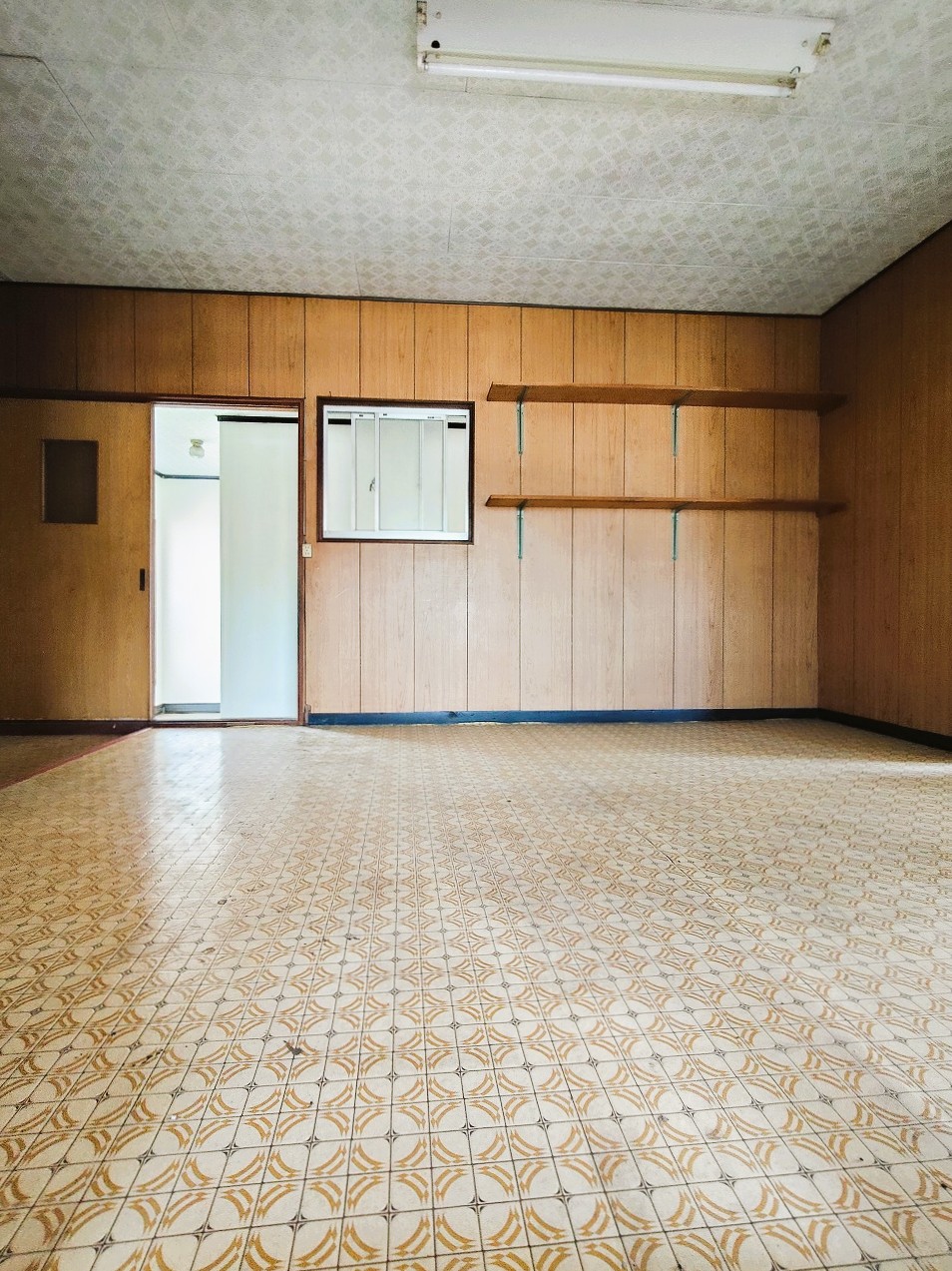 1970s steel-frame house in Ehime