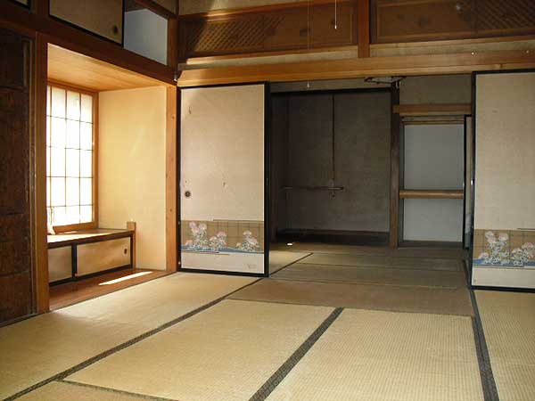 1960s wood house on a large plot in Iwate
