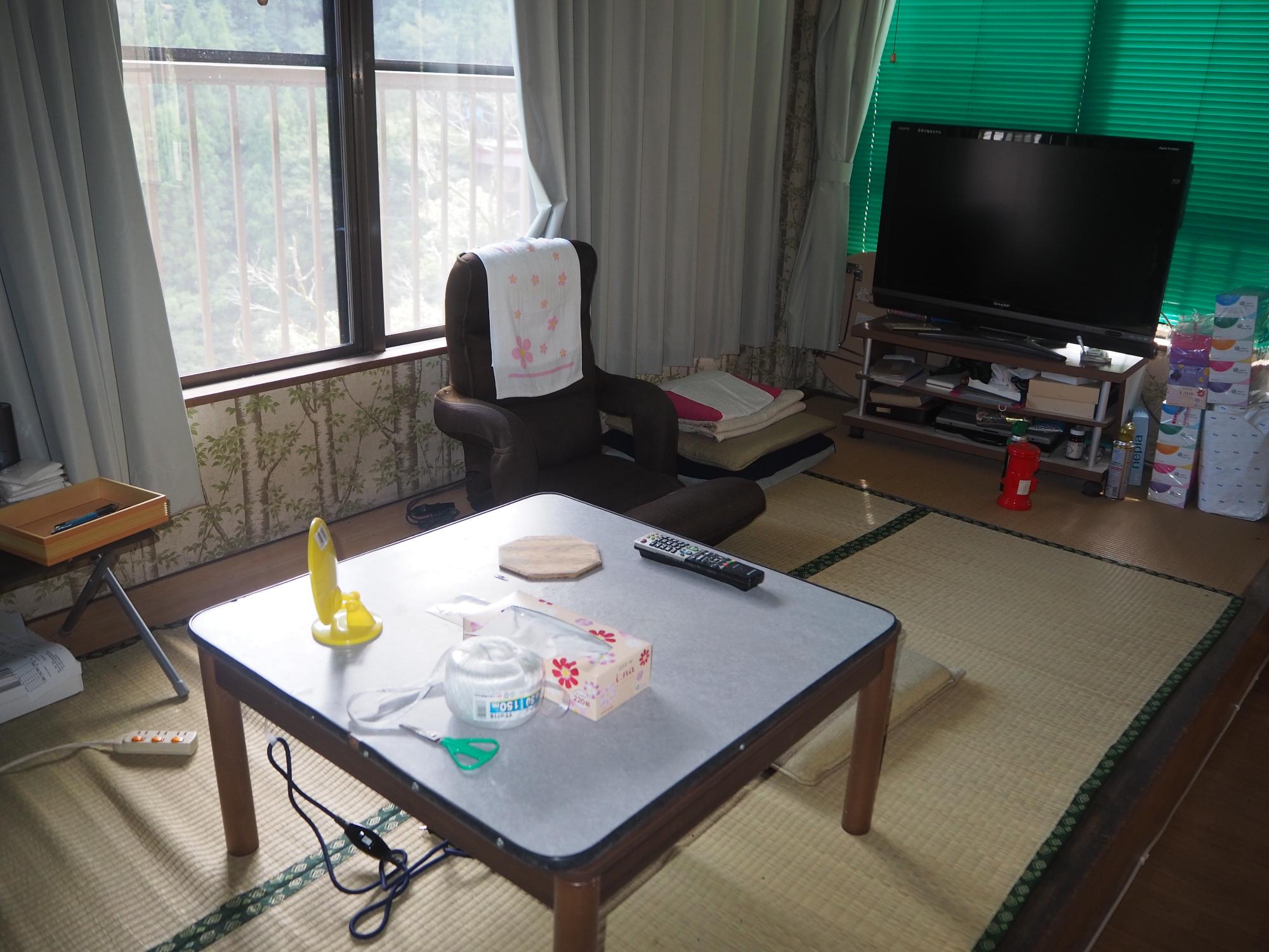 1980s concrete house in Tokushima