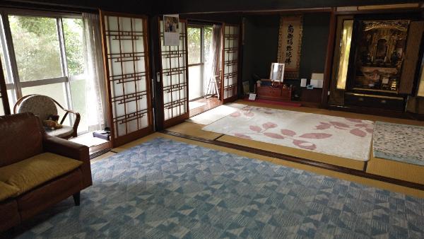 Wood house with storehouses in Hyogo