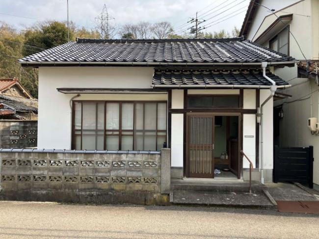 1970s wood house, 6-min walk to station, Shimane