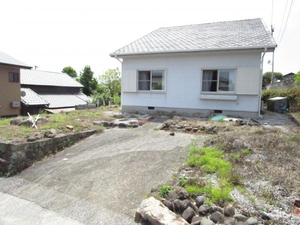 1990s wood house in Oita