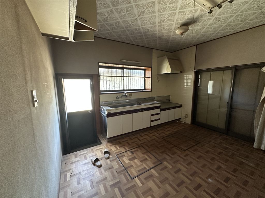 1980s wood house, 8-min walk to station, Gifu