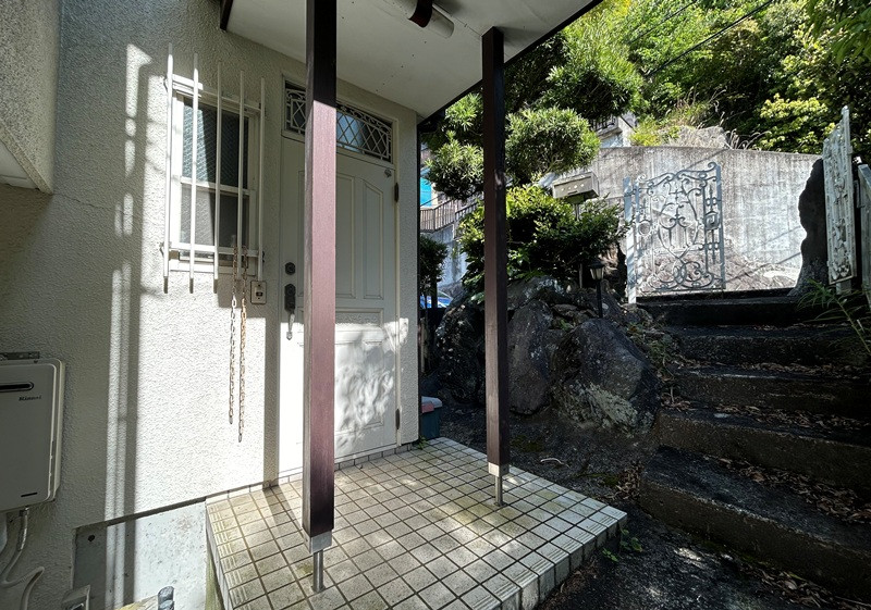 1980s wood house, 18-min walk to station, Shizuoka