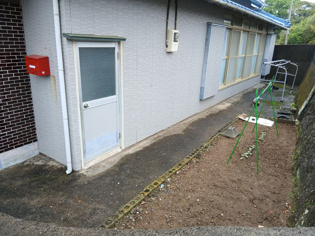 1970s wood house in Nagasaki