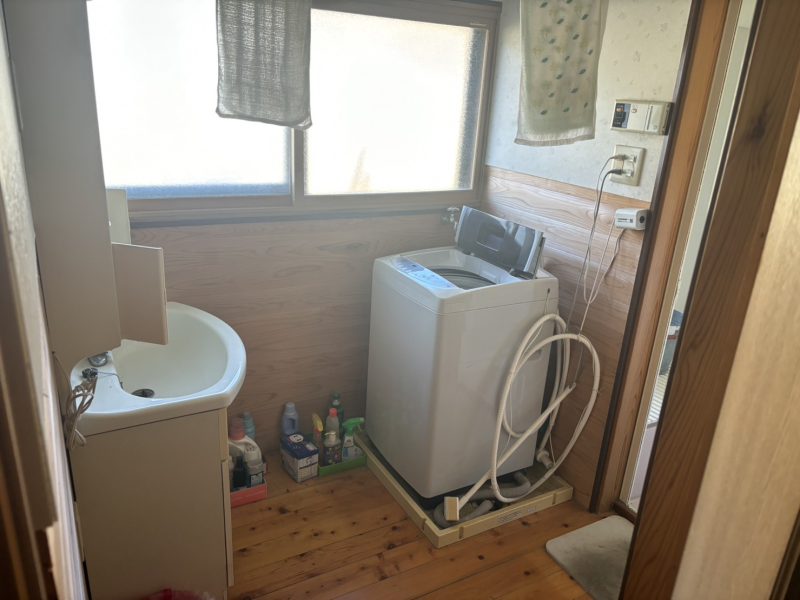 1880s wood house on a large plot in Iwate