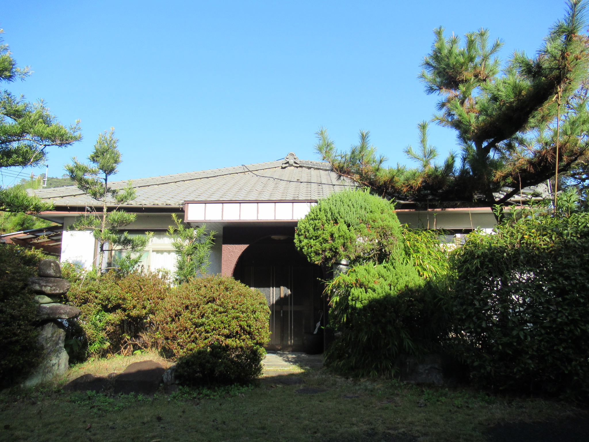 1970s wood house, 8-min walk to station, Kumamoto