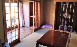 1960s wood house, 16-min walk to station, Shimane
