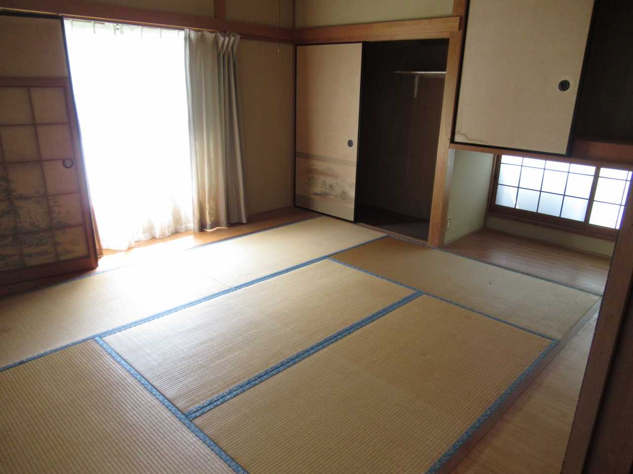 House, 17-min walk to station, Oita