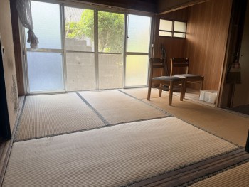 1960s wood house with outbuildings in Minamisatsuma, Kagoshima