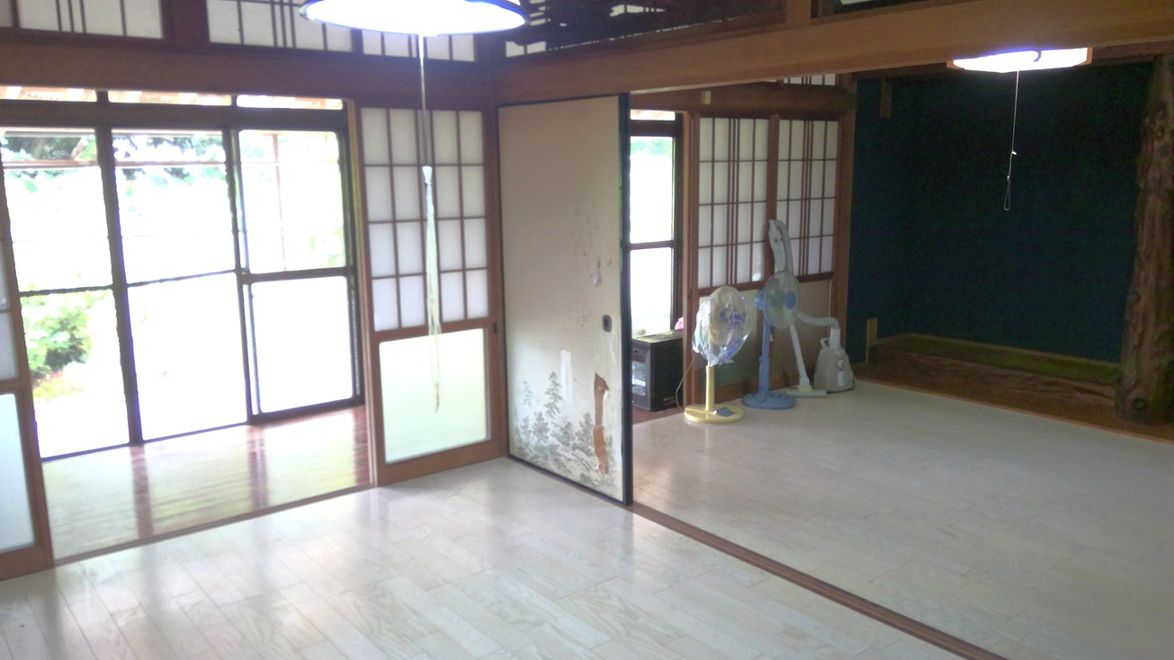 1980s wood house in Koyama, Kimotsuki, farmland, approval needed