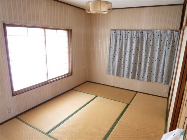 1970s wood house, 15-min walk to station, Aomori