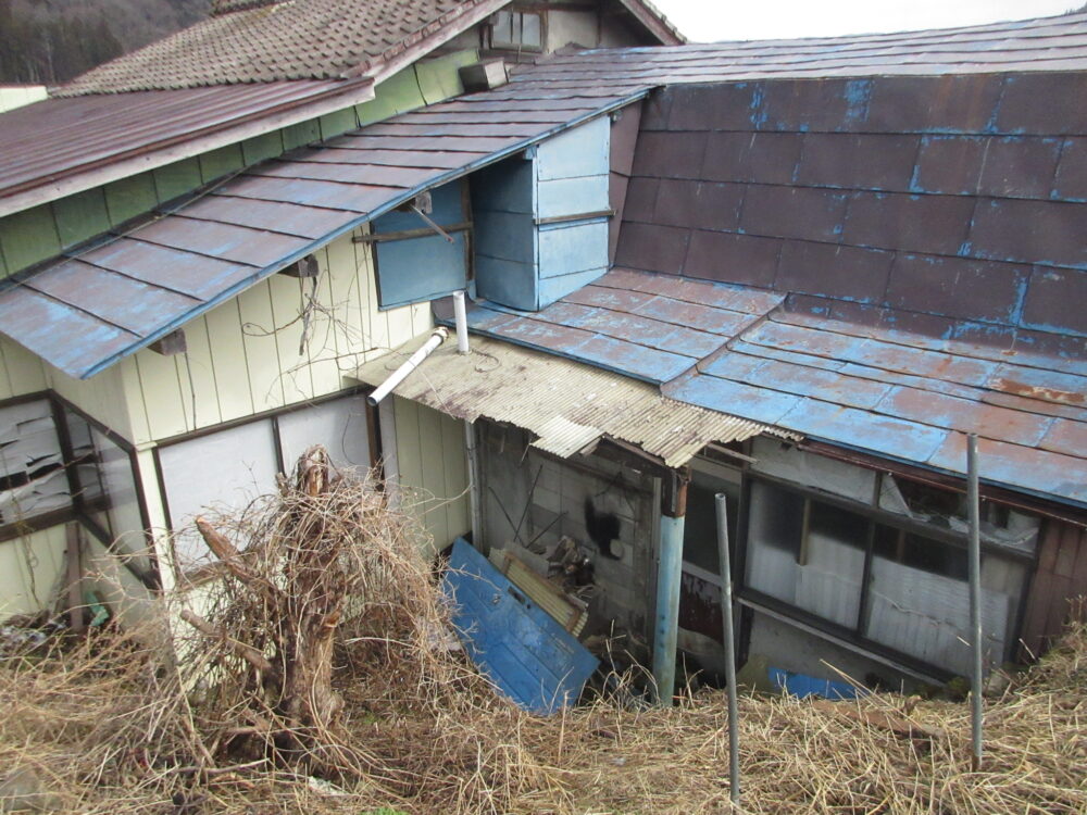 Wood house on a large plot in Iwate