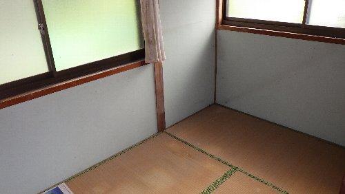 1970s wood house, 16-min walk to station, Nagasaki
