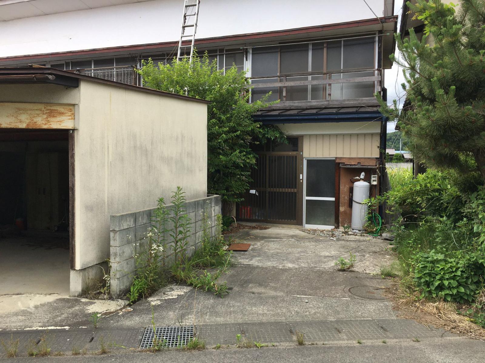 1970s house, 1-min walk to station, Yamagata