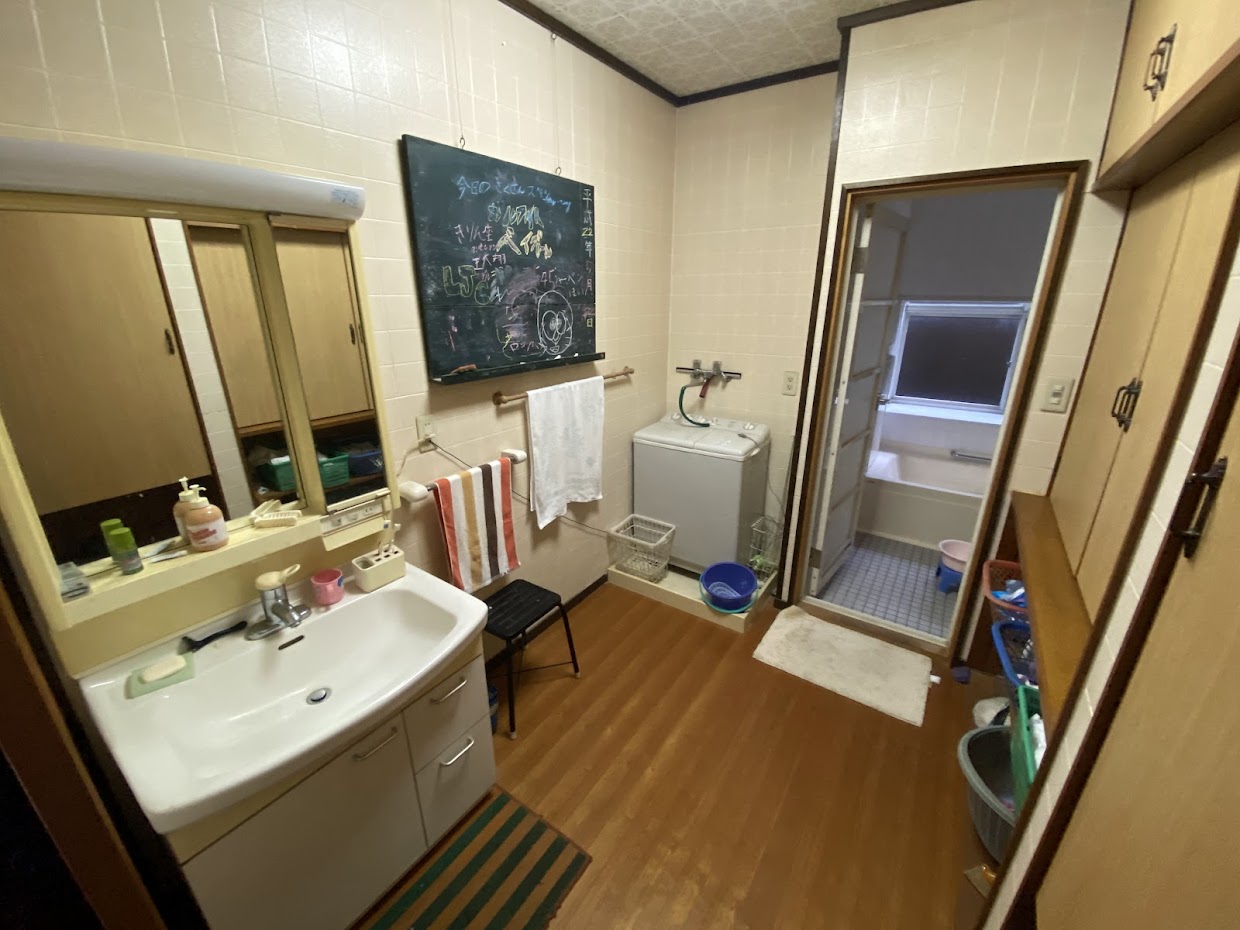 1990s wood house in Toyama