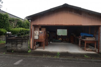 1980s house with outbuildings in Minamisatsuma, Kagoshima