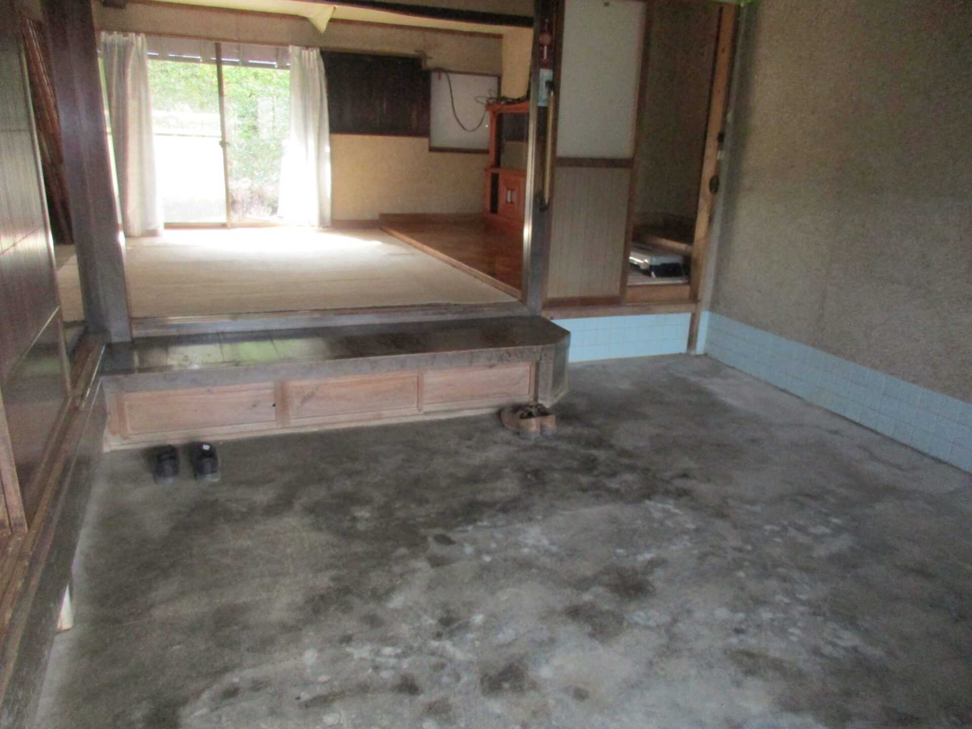 1920s wood house on a large plot in Shizuoka