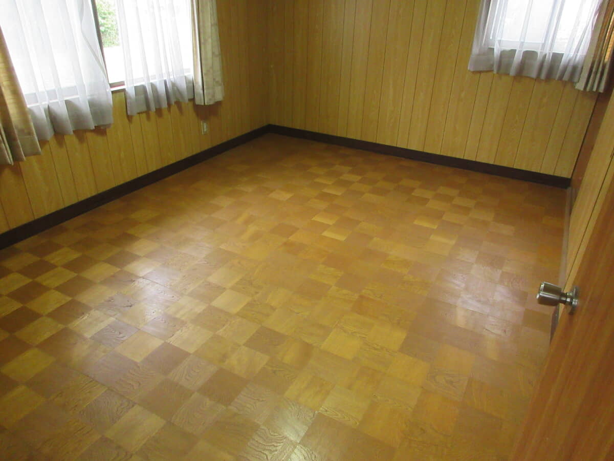 1980s wood house in Hiroshima