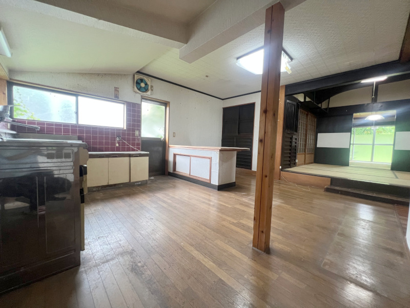 House with storehouses in Hyogo