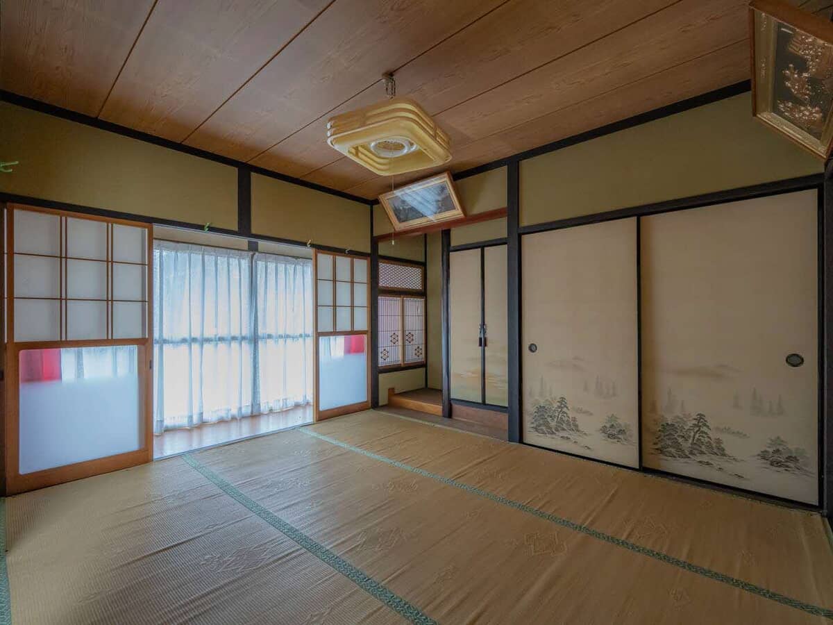 1980s wood house in Hiroshima