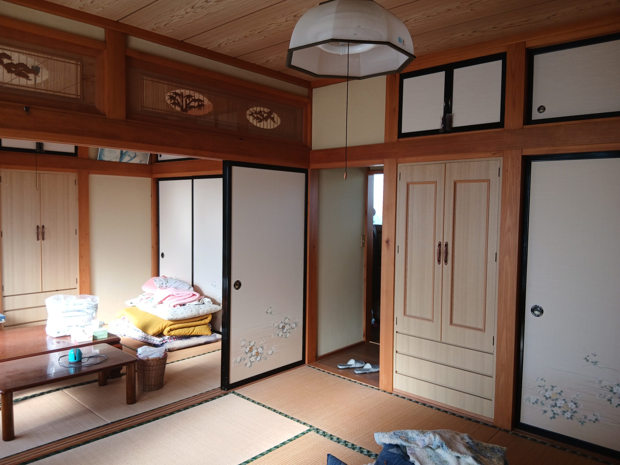 1950s wood house on a large plot in Iwate