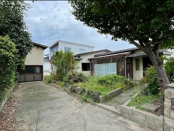 1960s wood house, 17-min walk to station, Akita