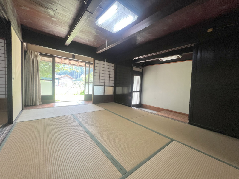House with storehouses in Hyogo