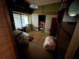 1980s wood house in Kashiwabara, Satsuma, farmland, approval needed