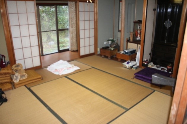 1970s wood house, 2-min walk to station, Mie