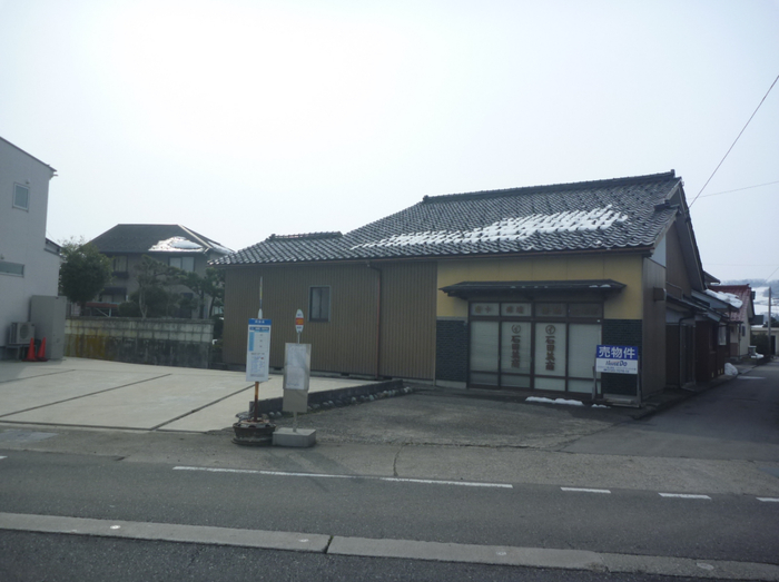 1940s wood house, 16-min walk to station, Toyama
