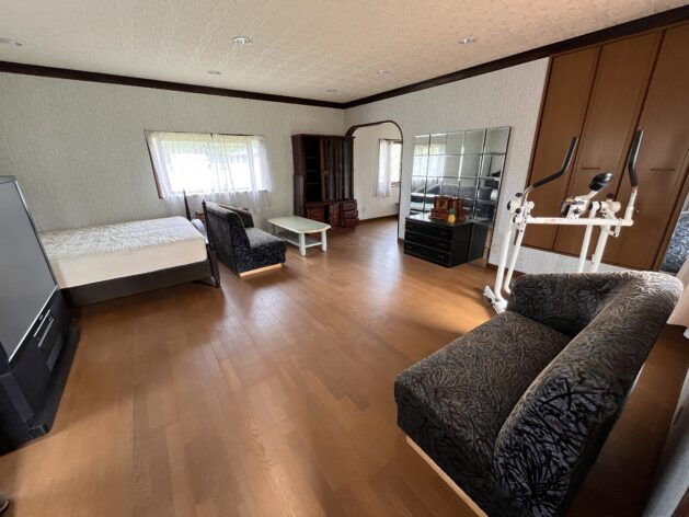 1980s wood house in Ehime